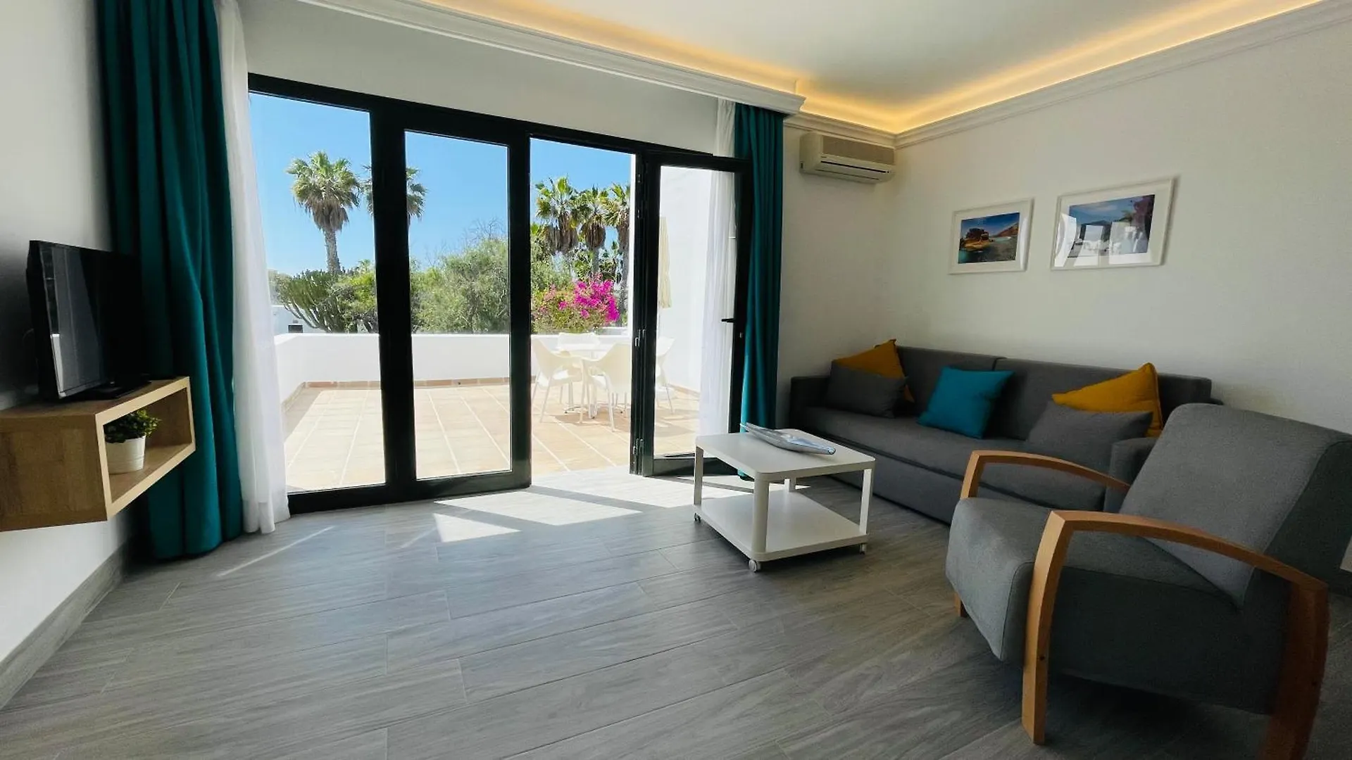 Palmeras Garden Playa Blanca  Apartment